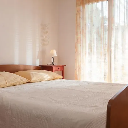 Apartament Meri *