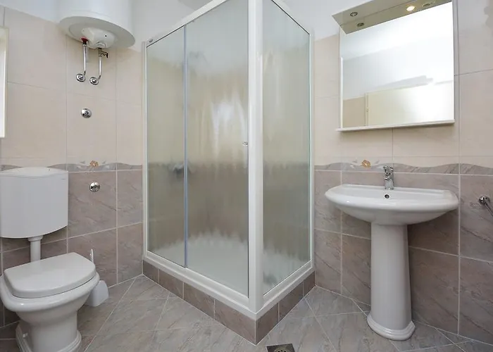 Meri Макарска